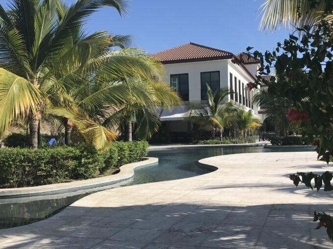 FOR RENT, BEAUTIFUL APARTMENT IN BUILDING 500 MALECON, SAN CARLOS