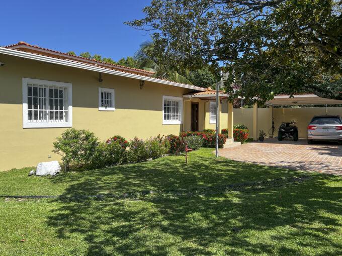 BEAUTIFUL HOUSE FOR SALE IN SAN JOSE, SAN CARLOS