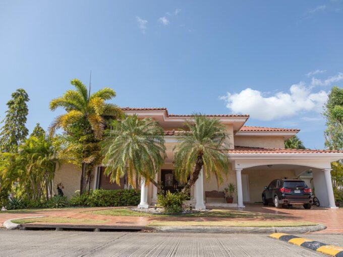 Hermosa Casa en Costa del Este
