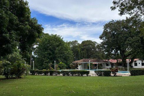 4ee2fc92 8751 4ff5 8b28 9640b83ee22e