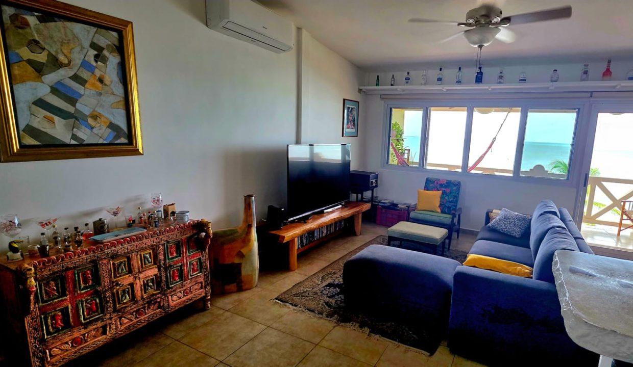 67d3c939-e0d3-4c18-94e1-691a46b55af2