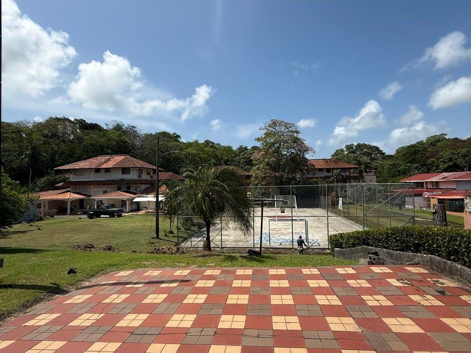 casa colon para venta 11