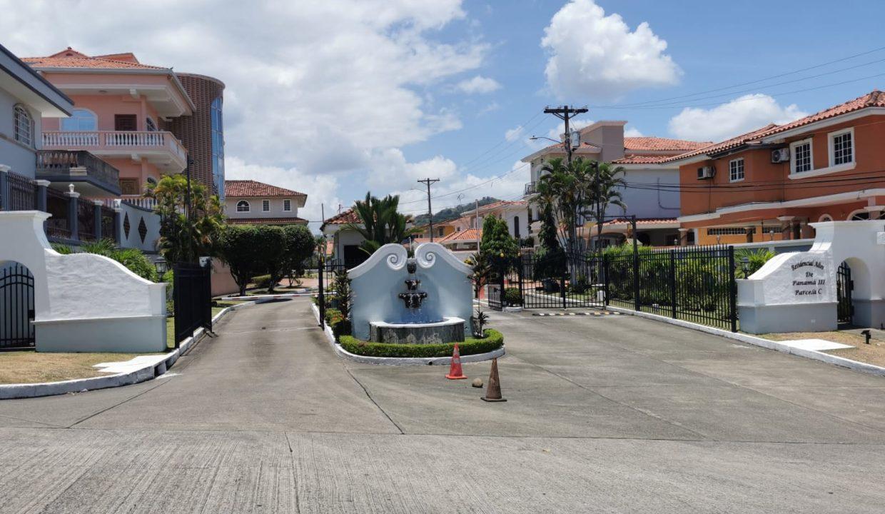 altos de panama 7