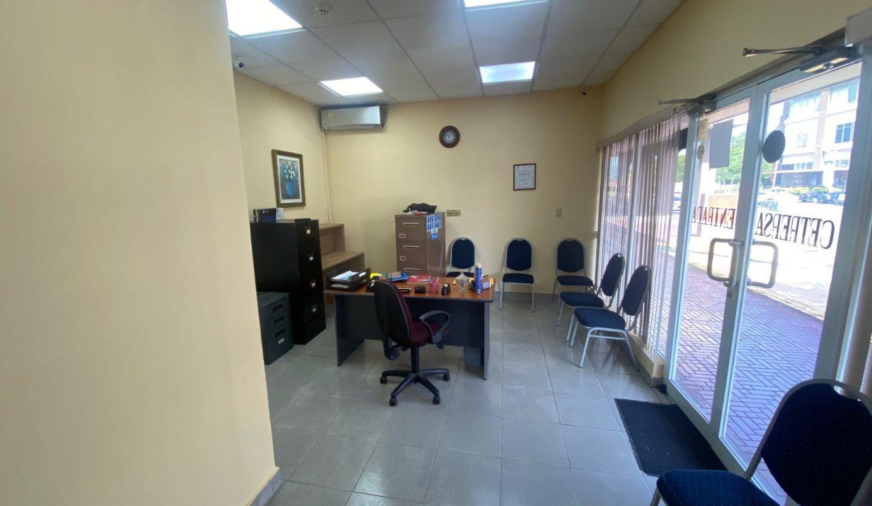 local 4 altos colon 2