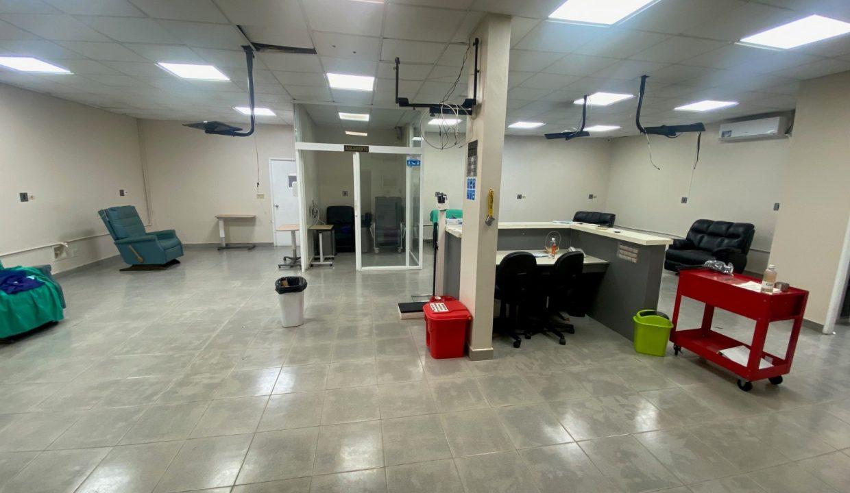 local 4 altos colon 3