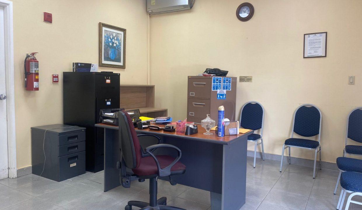 local 4 altos colon 4