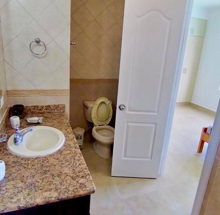 384d7749-9b64-4152-8556-0f481922acdd