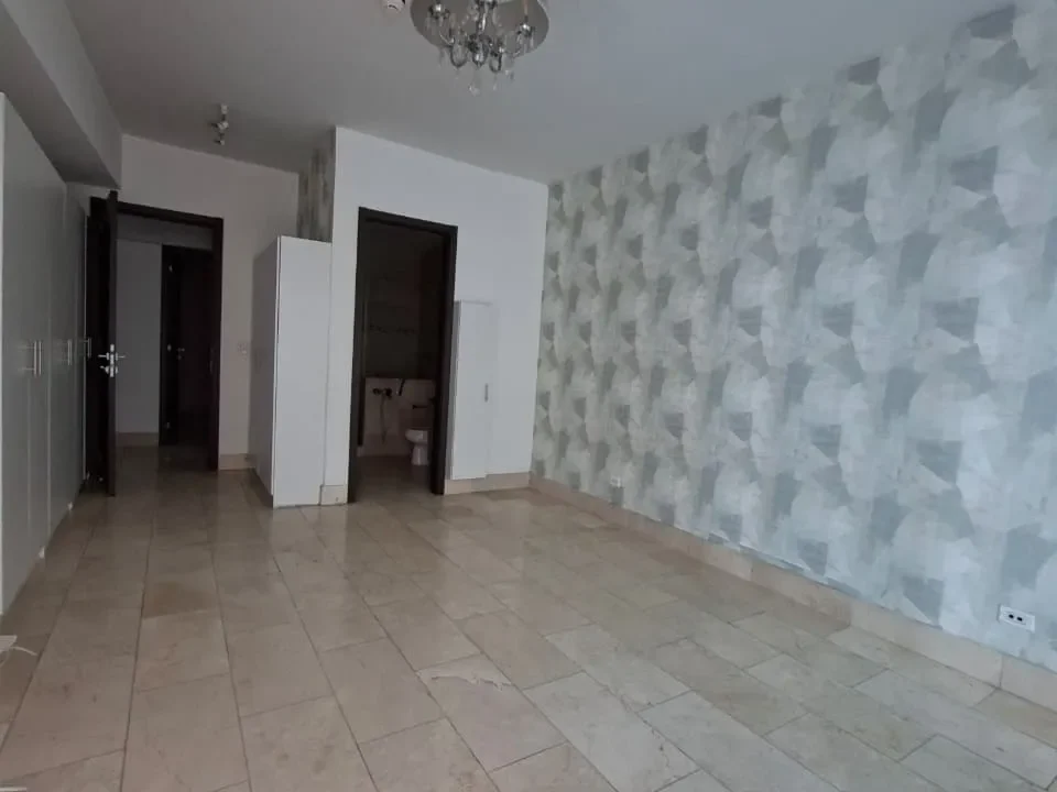 Grand Tower 11E (10)